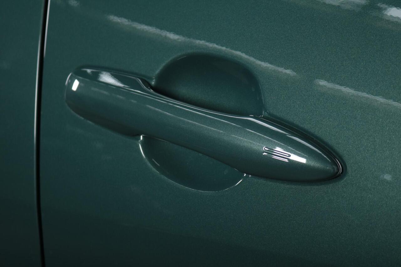 Toyota YARIS 1.5 Hybrid 115 Dynamic, Comfort Pack, Nieuw, in december leverbaar met ¤1000,- inruilpremie!