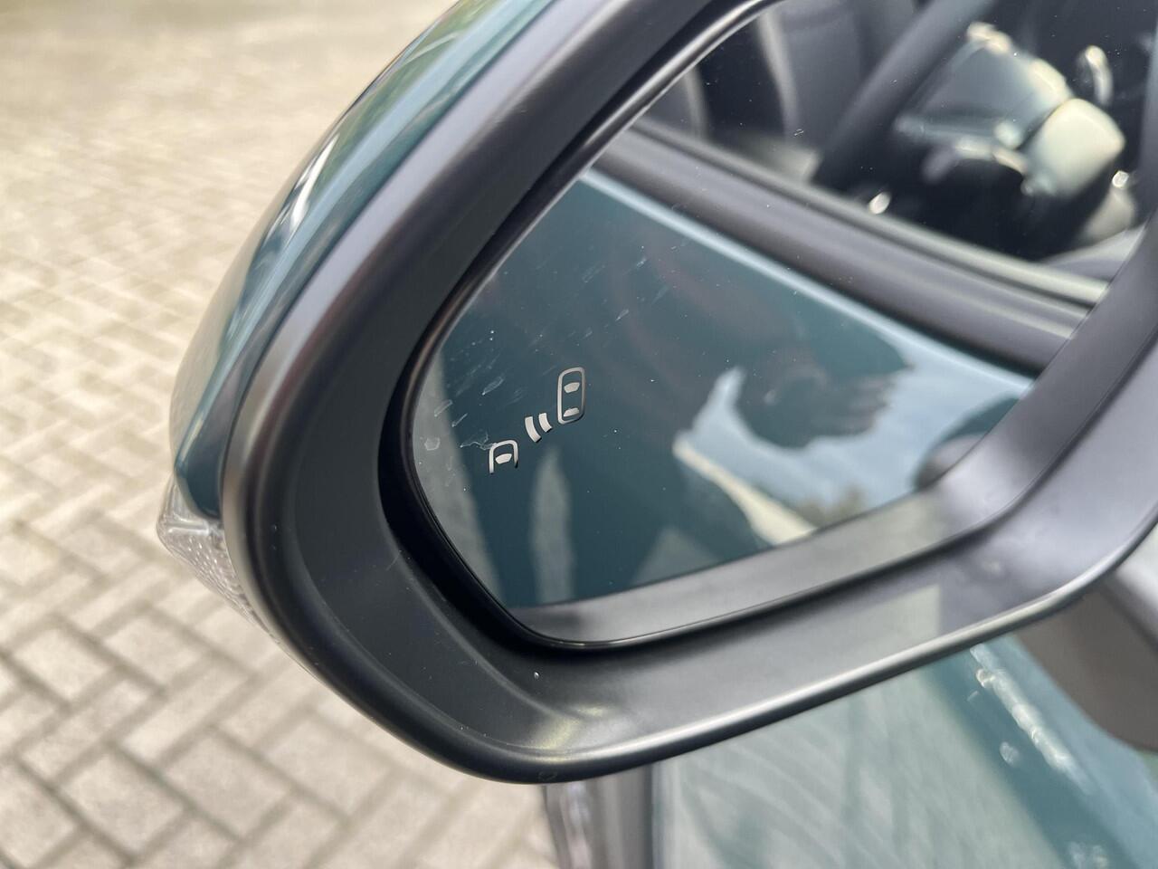 Toyota YARIS Cross 1.5 Hybrid 130 Dynamic | Uit voorraad leverbaar |