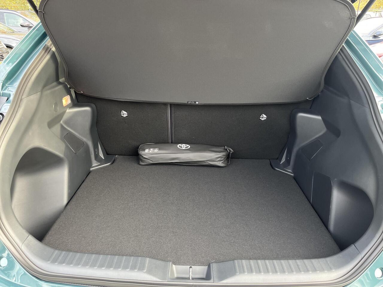 Toyota YARIS Cross 1.5 Hybrid 130 Dynamic | Uit voorraad leverbaar |