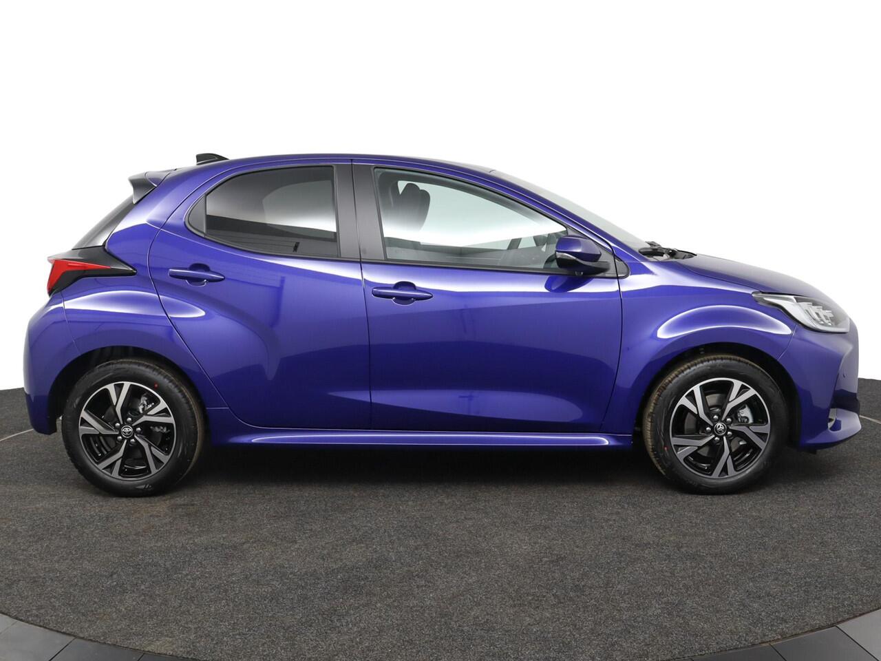 Toyota YARIS 1.5 Hybrid 115 Dynamic | Adaptive Cruise Control | Achteruitrijcamera | Stoelverwarming | Stuurverwaming |