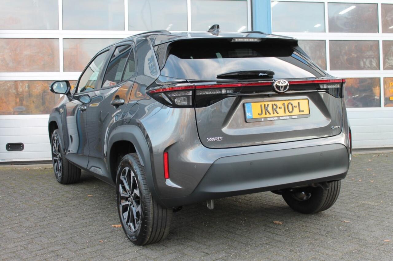 Toyota YARIS 1.5 HYBR 130 DYNAMIC TeamPlayer Design Winter pakket **Nieuw**