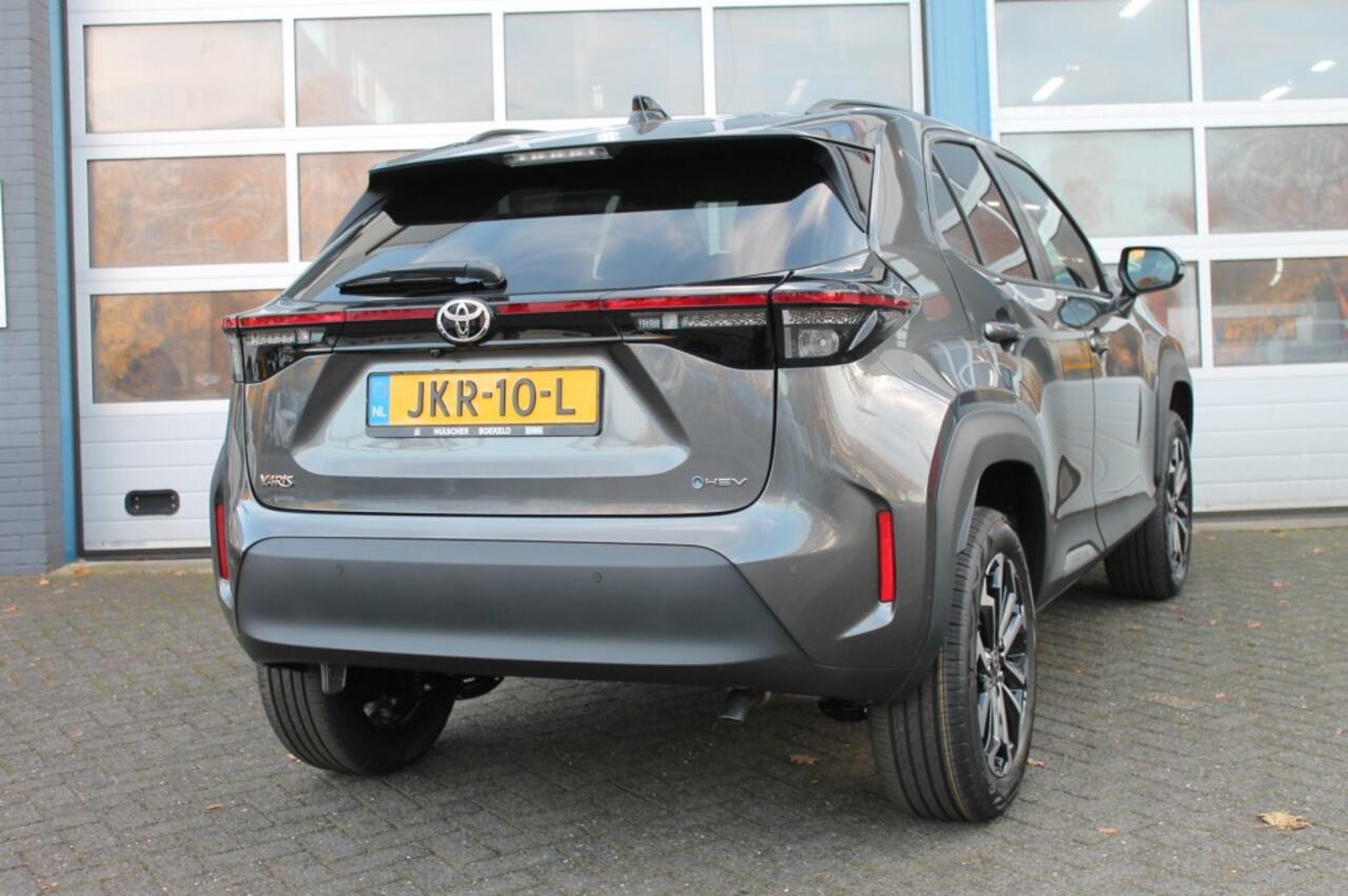 Toyota YARIS 1.5 HYBR 130 DYNAMIC TeamPlayer Design Winter pakket **Nieuw**