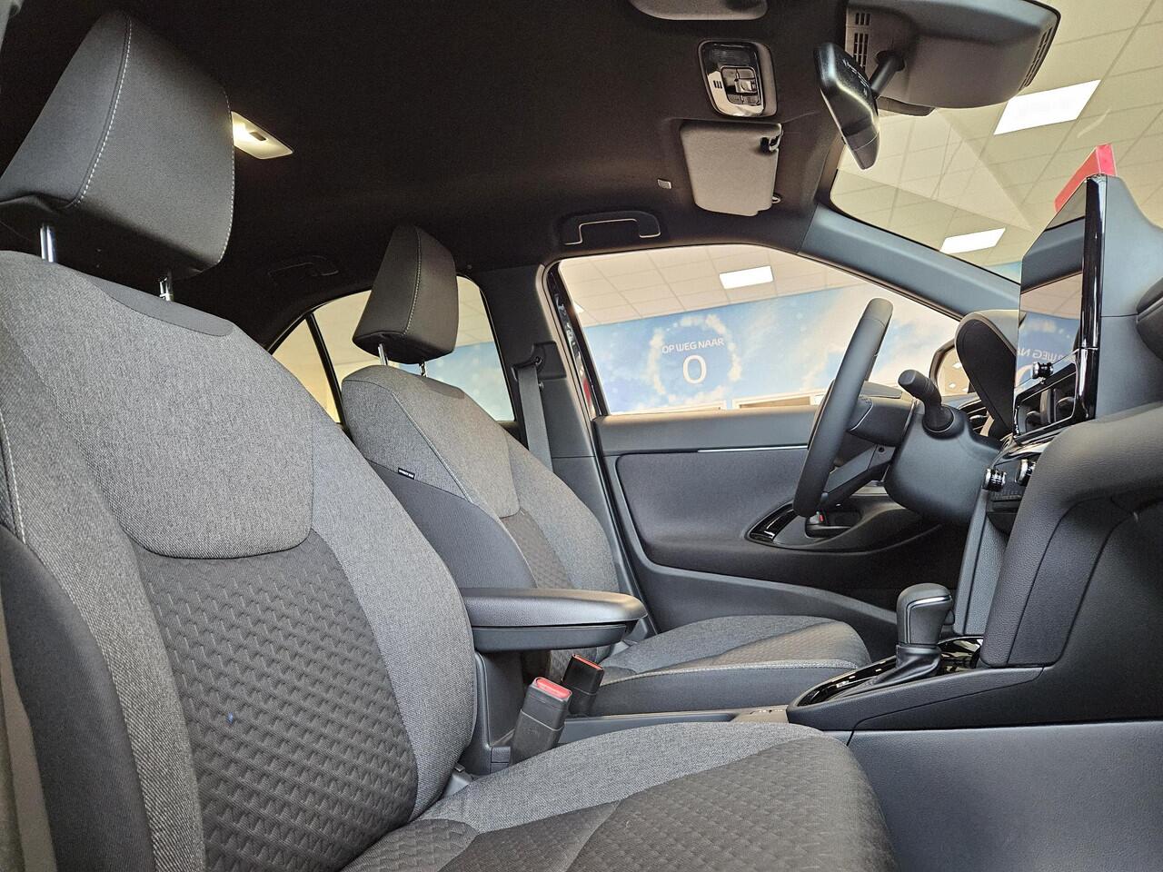 Toyota YARIS Cross 1.5 Hybrid 130 Dynamic incl. Comfort pack | Nieuw en direct rijden |