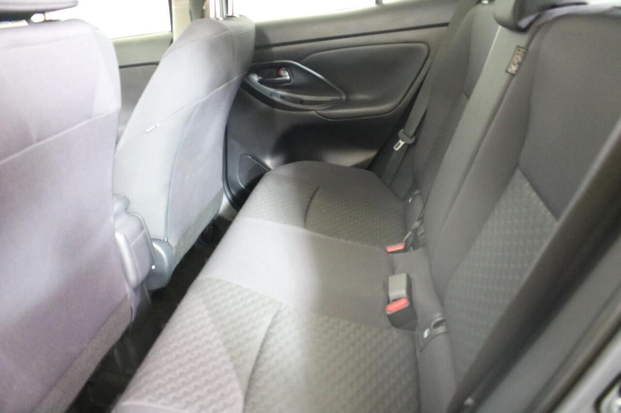 Toyota YARIS Cross 1.5 Hybrid 115 Active NL Auto-Stootlijsten-Apple Carplay-Android Auto