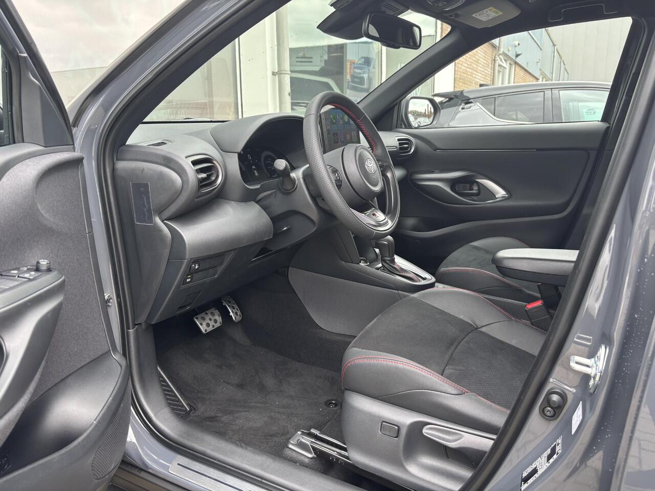 Toyota YARIS Cross 1.5 Hybrid 130 GR Sport