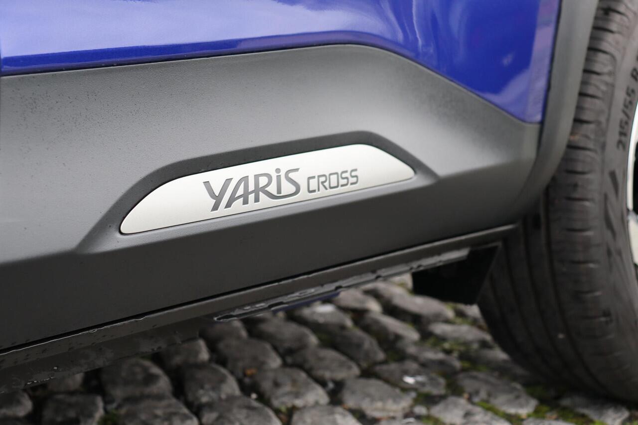 Toyota YARIS Cross 1.5 Hybrid Dynamic, Comfortpack Apple Carplay / Android auto, DAB Radio, Cruise Control, Parkeercamera, Parkeersensoren.