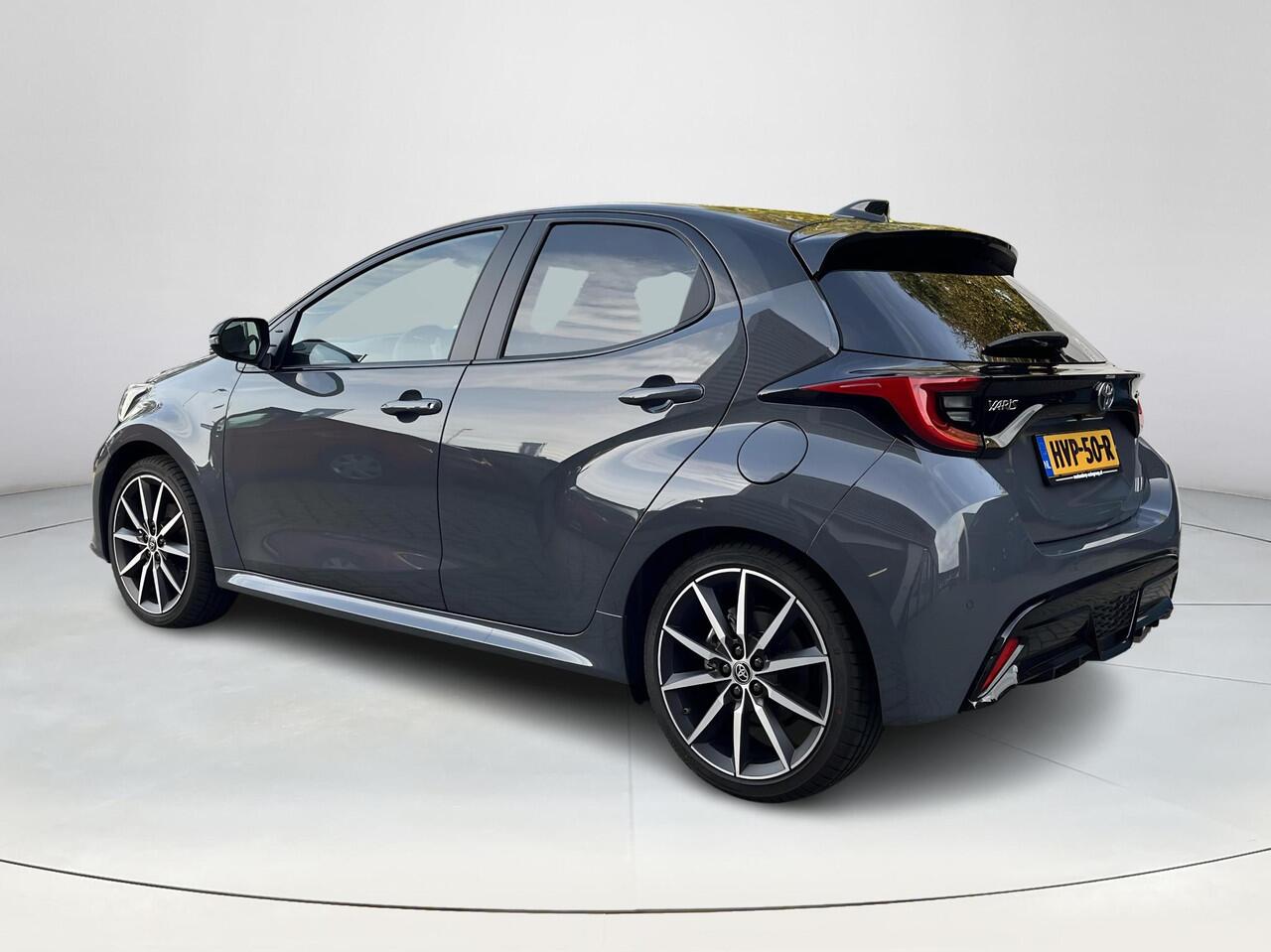 Toyota YARIS 1.5 Hybrid 130 GR Sport Plus Pack | All-in prijs | Pano | NAP | JBL | Camera |