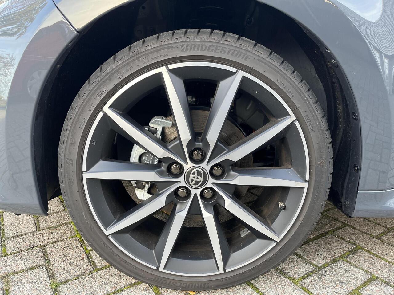 Toyota YARIS 1.5 Hybrid 130 GR Sport Plus Pack | All-in prijs | Pano | NAP | JBL | Camera |