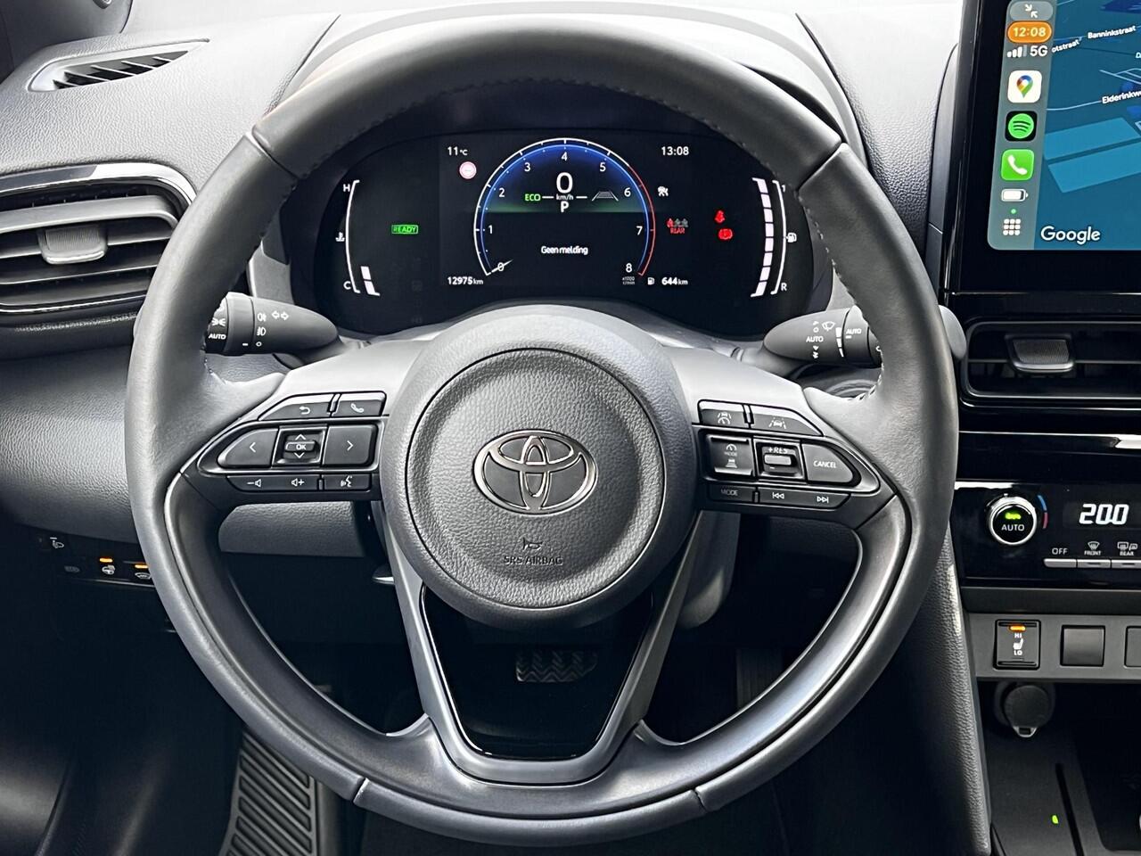 Toyota YARIS Cross 1.5 Hybrid 115 Dynamic / tot 10 jaar garantie / Camera / Voorruit-, stuurwiel- en stoelverwarming / Navigatie via Android Auto Apple Carplay / 17"LM wielen /