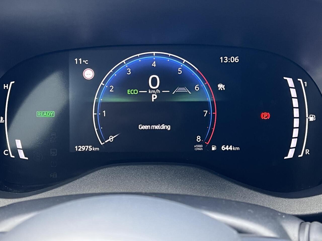 Toyota YARIS Cross 1.5 Hybrid 115 Dynamic / tot 10 jaar garantie / Camera / Voorruit-, stuurwiel- en stoelverwarming / Navigatie via Android Auto Apple Carplay / 17"LM wielen /