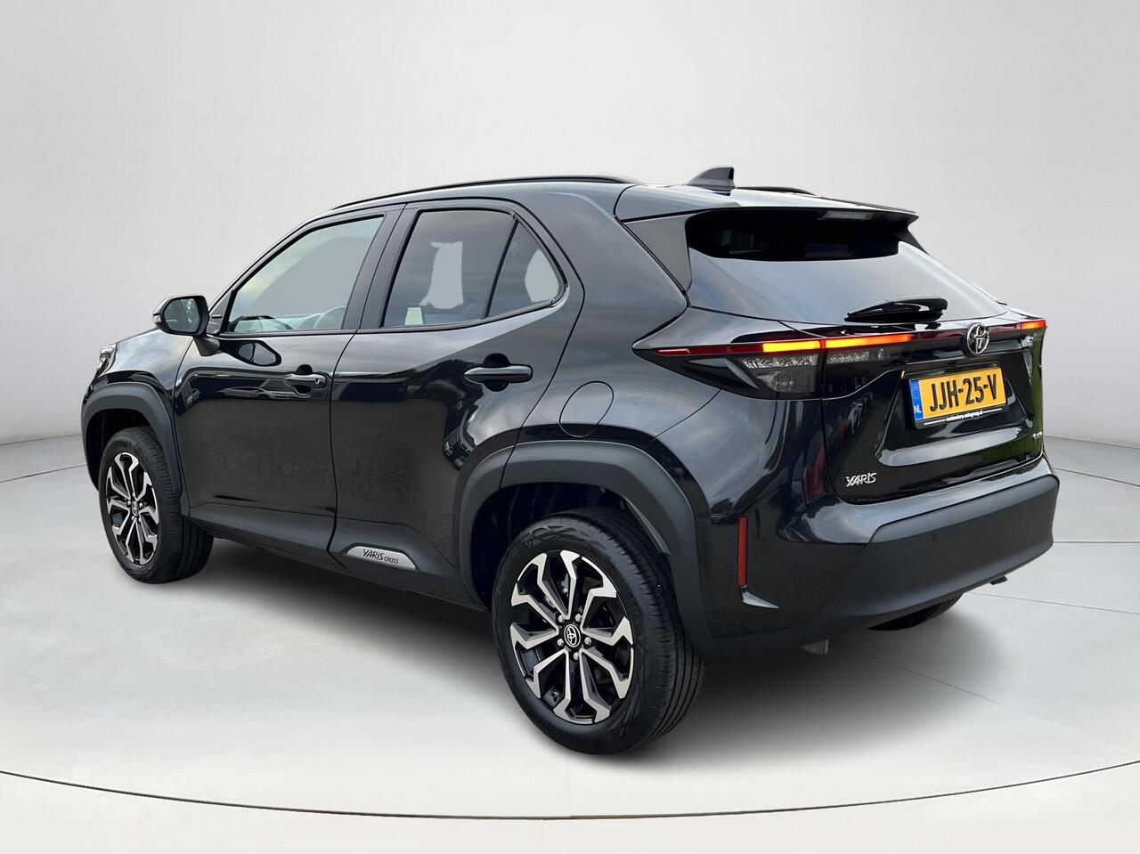 Toyota YARIS Cross 1.5 Hybrid 115 Dynamic | Parkeersensoren | Carplay | Stoelverwarming | LED koplampen | Keyless entry |