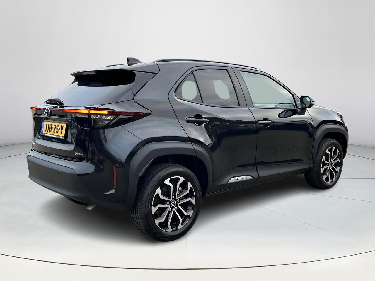 Toyota YARIS Cross 1.5 Hybrid 115 Dynamic | Parkeersensoren | Carplay | Stoelverwarming | LED koplampen | Keyless entry |