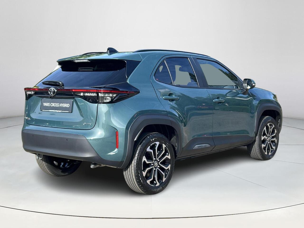 Toyota YARIS Cross 1.5 Hybrid 115 Dynamic + Comfort Pack | Nieuwe auto | Direct uit voorraad leverbaar |