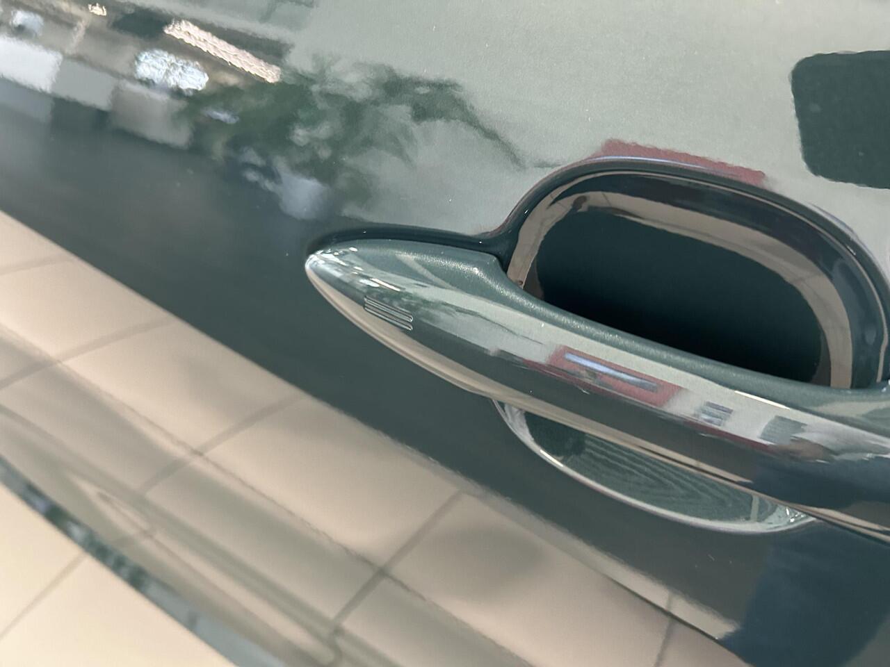 Toyota YARIS 1.5 Hybrid 115 Dynamic Comfort pack