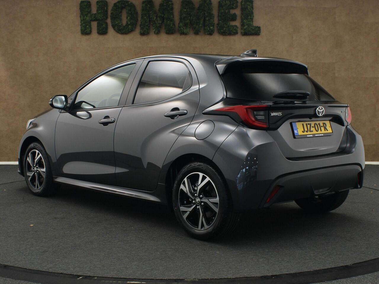 Toyota YARIS 1.5 Hybrid 115 Dynamic - DIRECT UIT VOORRAAD LEVERBAAR - KEYLESS ENTRY & START - STOEL EN STUUR VERWARMING - ADPATIVE CRUISE CONTROL - ACHTERUITRIJ CAMERA - DRAADLOZE TELEFOONLADER