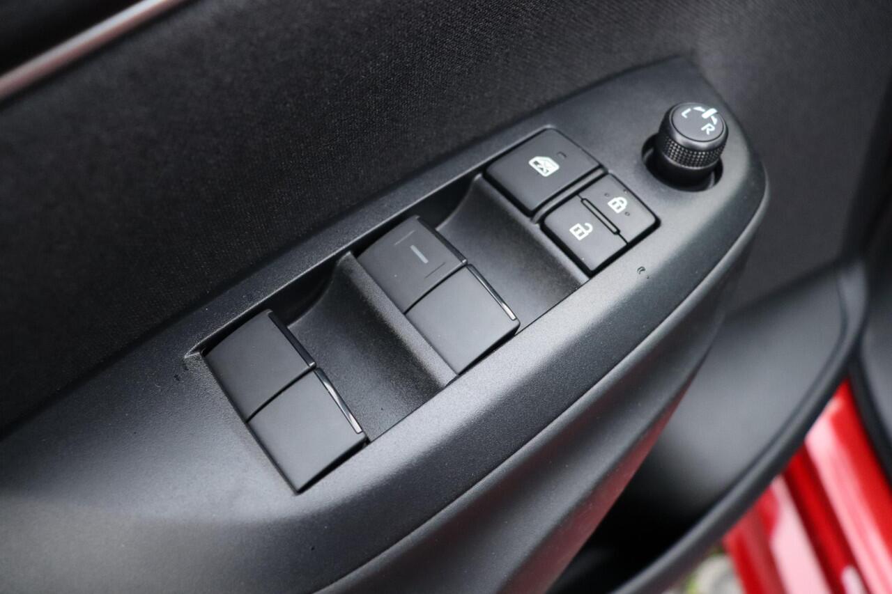 Toyota YARIS 1.5 Hybrid 115 Active, Apple Carplay, Android Auto ,Parkeercamera, Adaptieve Cruise Control.