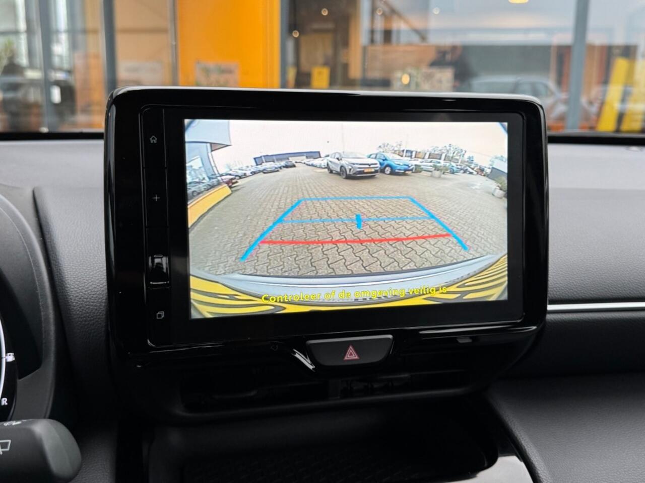 Toyota YARIS 1.5 Hybrid Active - camera - sensoren voor/achter - Navi