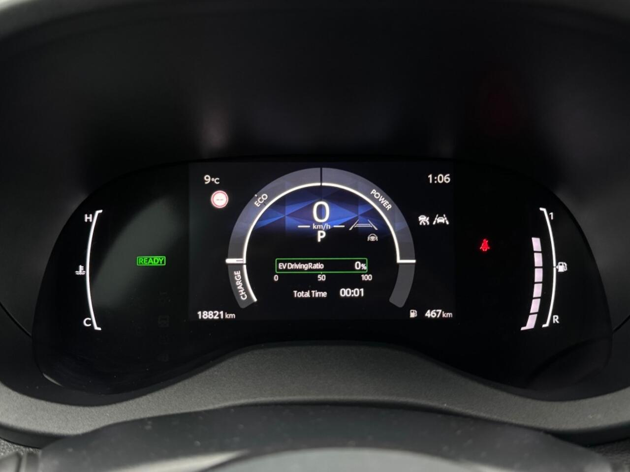 Toyota YARIS 1.5 Hybrid Active - camera - sensoren voor/achter - Navi