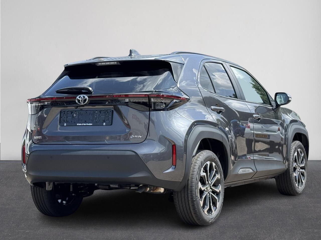 Toyota YARIS Cross 1.5 Hybrid 130 Dynamic | ¤ 1.000 INRUILPREMIE | NIEUW ! | 17" LM-Velgen | Climate Control | Adaptieve-Cruise | Apple Carplay/Android Auto | LED Verlichting | Achteruitrij Camera | Parkeersensoren | Winter pakket | ( Vesteging - Nieuwegein )