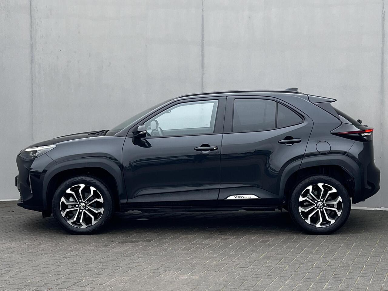 Toyota YARIS Cross 1.5 Hybrid 115 Dynamic Automaat / Fabrieksgarantie tot 05-2028 < 100.000km, tot 10 jaar mogelijk** / Navigatie via Apple Carplay Android / Stuur-, stoel- en voorruitverwarming / Camera / Adaptieve CC / 17" LM wielen /