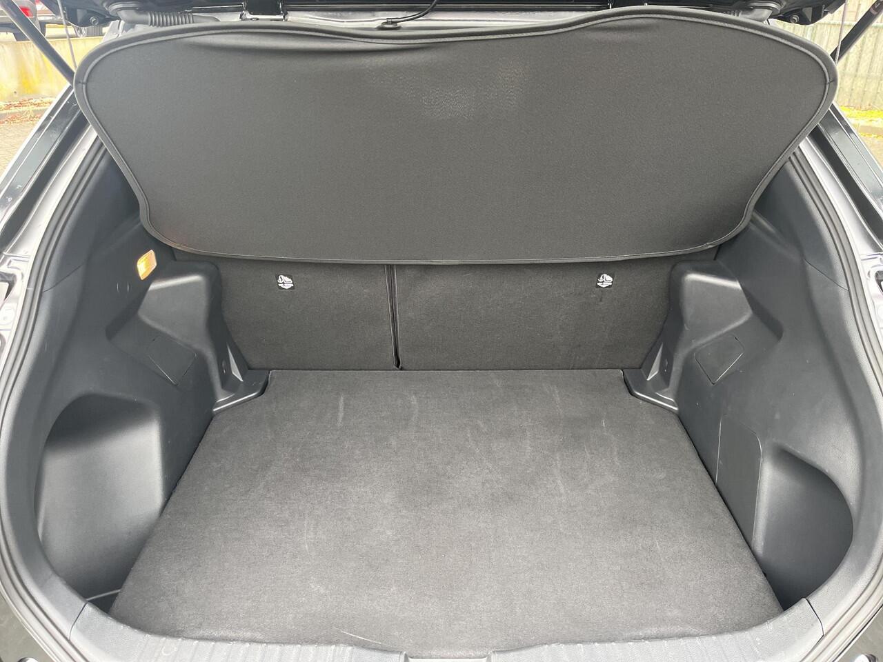 Toyota YARIS Cross 1.5 Hybrid 115 First Edition | Apple CarPlay/Android auto | Navigatie | Achteruitrijcamera | Comfort Pack