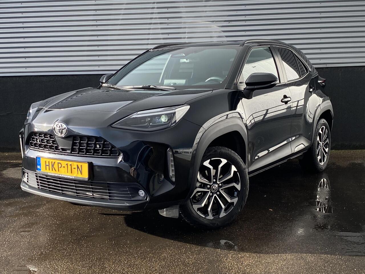 Toyota YARIS Cross 1.5 Hybrid 115 First Edition Navigatie Apple CarPlay/Android Auto, stoel- & stuurverwarming, keyless, parkeersensoren v&a, ACC, achteruitrij camera