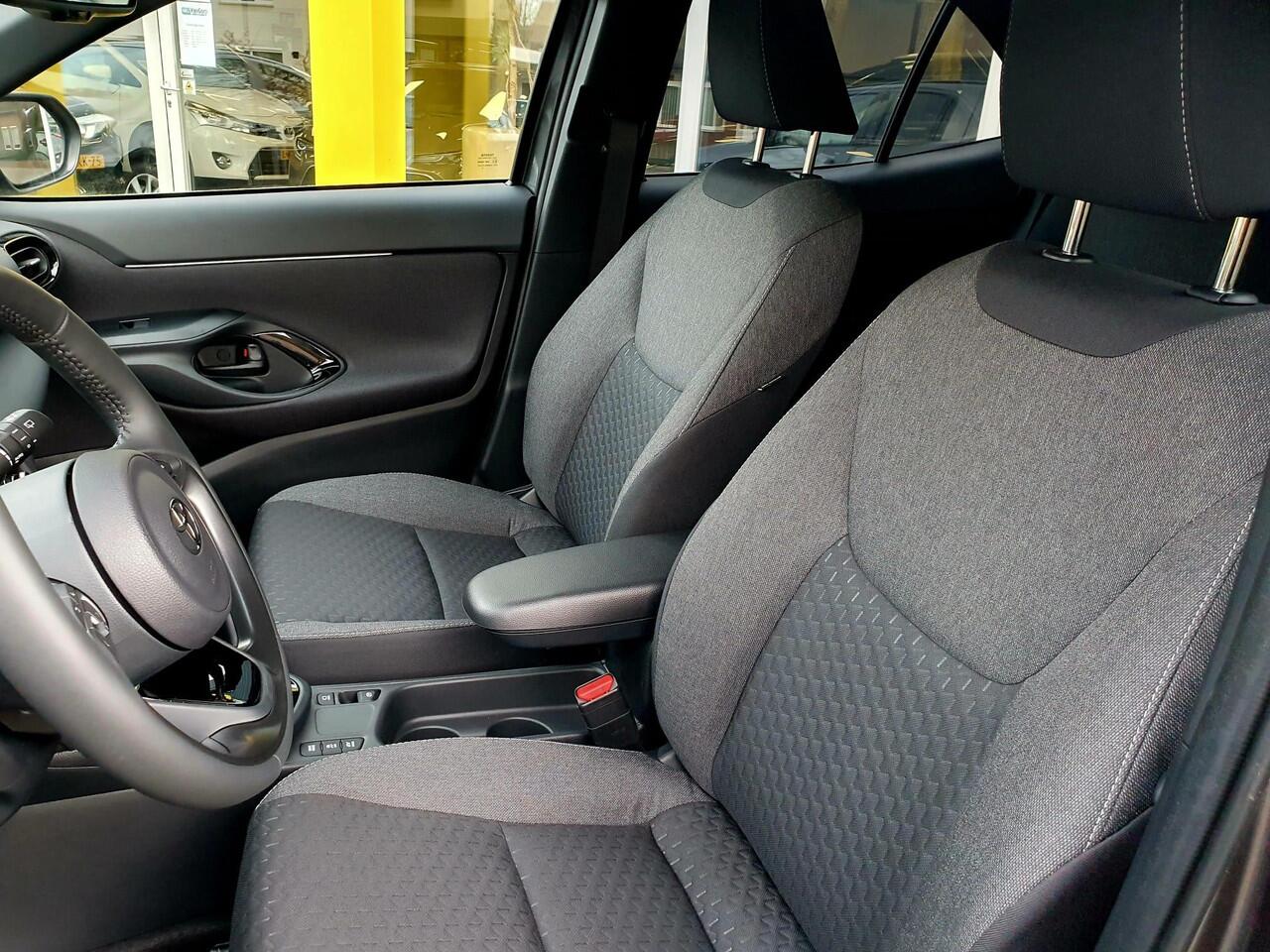 Toyota YARIS Cross 1.5 Hybrid 130pk Teamplayer All-in prijs!