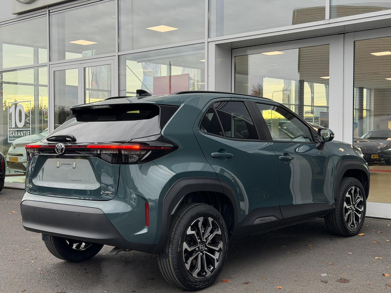 Toyota YARIS Cross 1.5 Hybrid 115 Dynamic Nieuw! Direct leverbaar! ¤ 2000,- inruilpremie! Meerdere kleuren snel leverbaar!