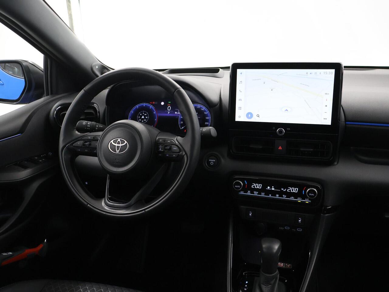 Toyota YARIS 1.5 Hybrid 130 GR Sport | Afneembare trekhaak | Panoramadak | Navigatie | Parkeercamera | Stoelverwarming/verkoeling | Keyless Go |