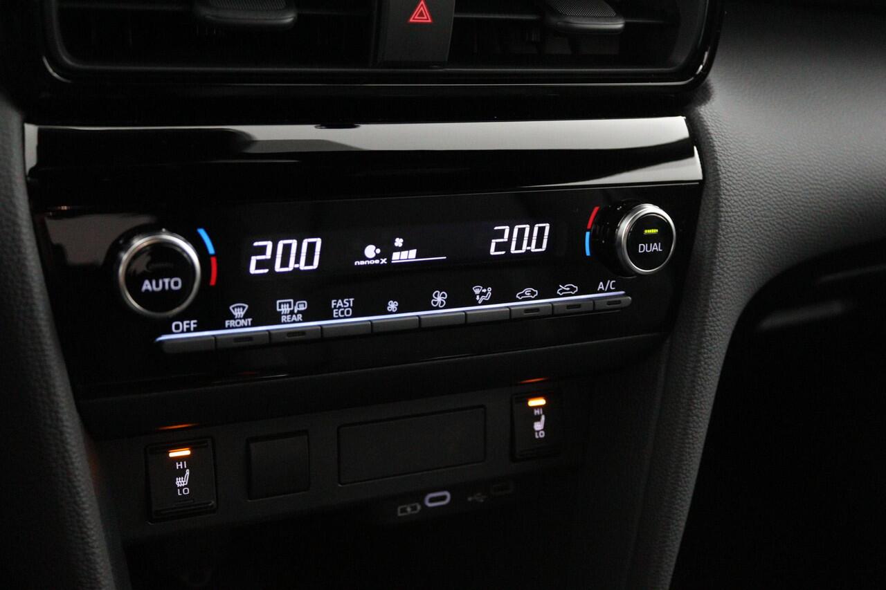 Toyota YARIS Cross 1.5 Hybrid 130 Executive | Nieuw uit voorraad leverbaar! |