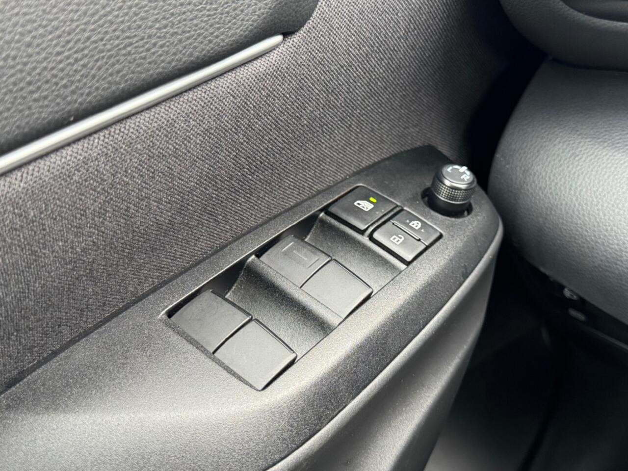 Toyota YARIS 1.5 Hybrid Active - camera - Navi