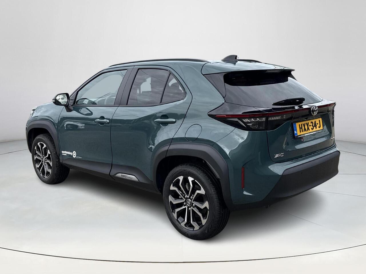 Toyota YARIS Cross 1.5 Hybrid 115 Dynamic **STOEL EN STUURWIELVERWARMING/ DODEHOEK DETECTIE/ PARKEERSENSOREN**