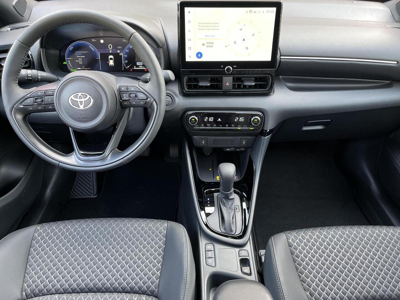 Toyota YARIS 1.5 Hybrid 130 Executive | Night sky black metallic | Demonstratie auto |