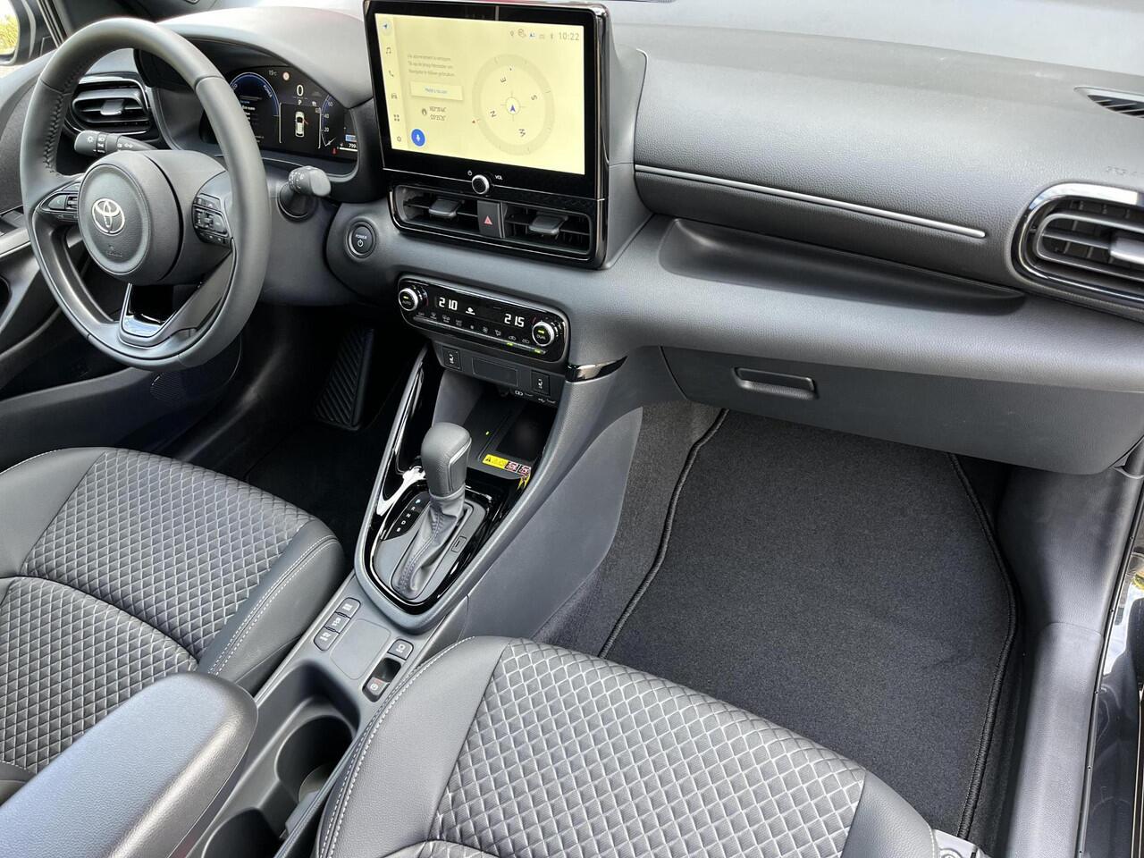 Toyota YARIS 1.5 Hybrid 130 Executive | Night sky black metallic | Demonstratie auto |