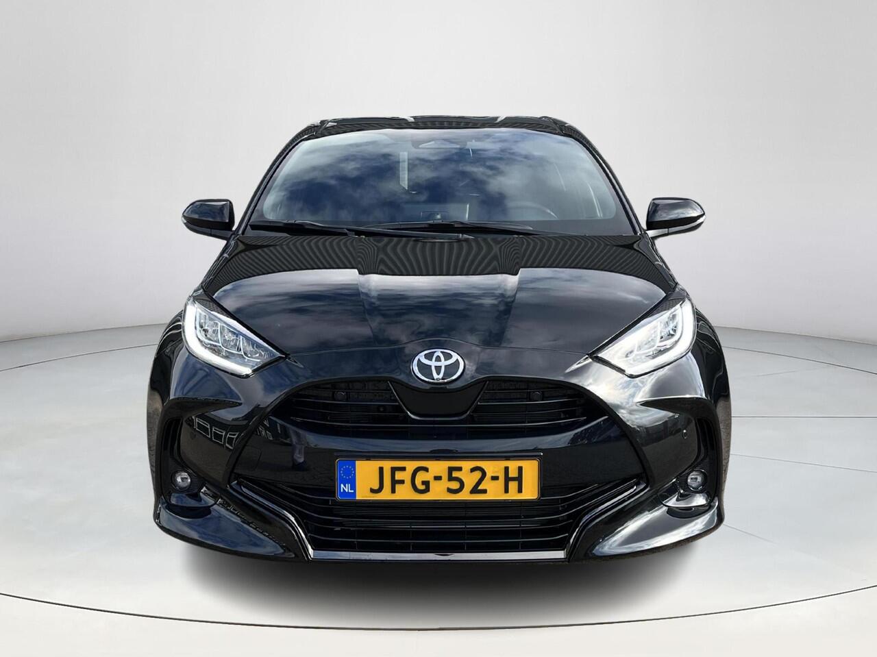 Toyota YARIS 1.5 Hybrid 130 Executive | Night sky black metallic | Demonstratie auto |