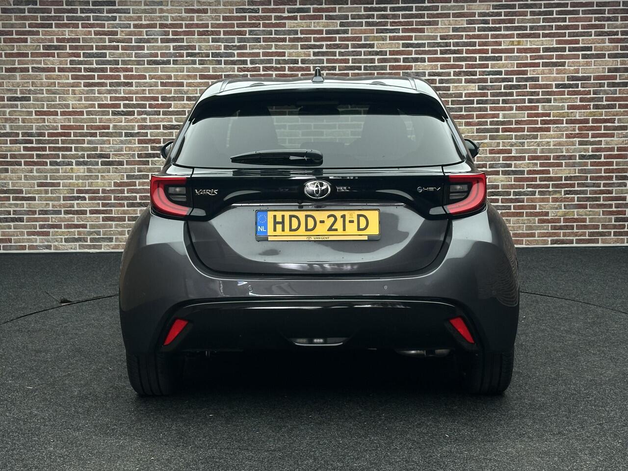 Toyota YARIS 1.5 Hybrid 130 Executive Camera StoelVrwm StuurVrwm NAP