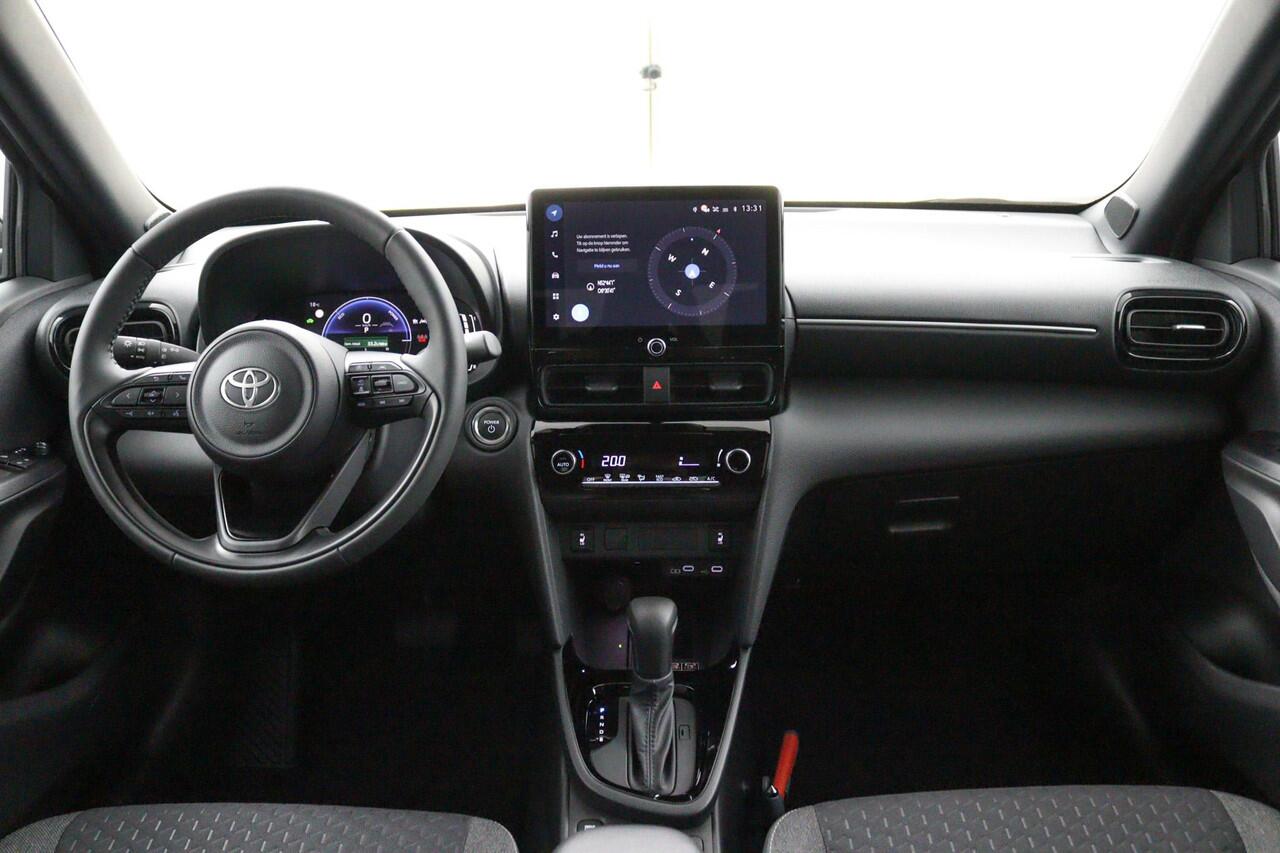 Toyota YARIS Cross 1.5 Hybrid 130 Dynamic | Led Verlichting | Toyota Safety Sense | Comfort Pack | stuurwiel verwarmd | stoel verwarmd |