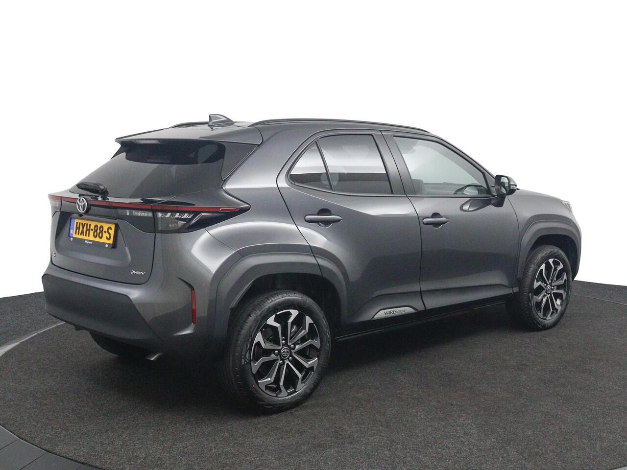 Toyota YARIS Cross 1.5 Hybrid 130 Dynamic | Led Verlichting | Toyota Safety Sense | Comfort Pack | stuurwiel verwarmd | stoel verwarmd |