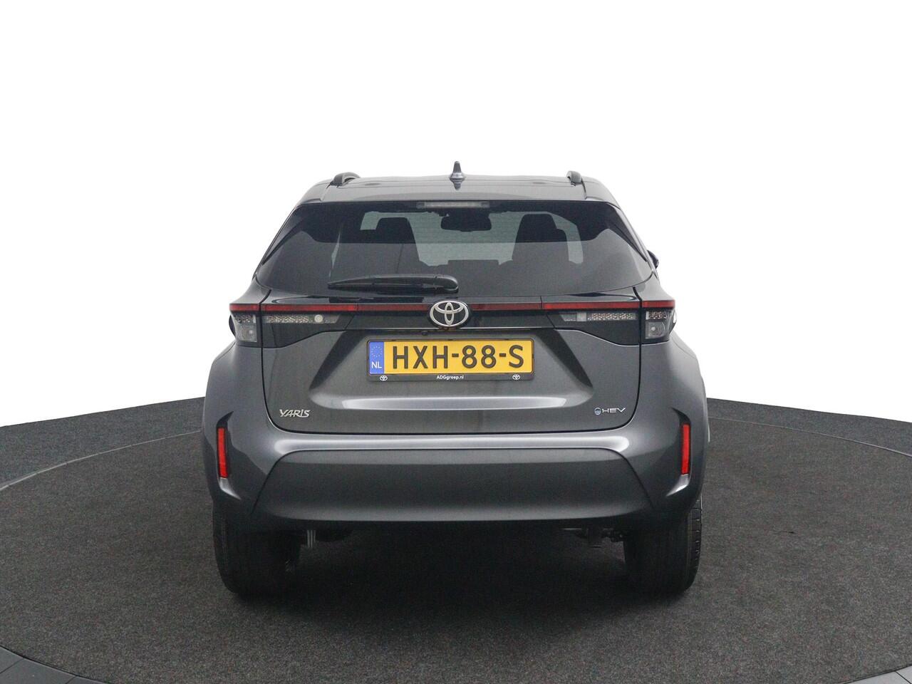 Toyota YARIS Cross 1.5 Hybrid 130 Dynamic | Led Verlichting | Toyota Safety Sense | Comfort Pack | stuurwiel verwarmd | stoel verwarmd |