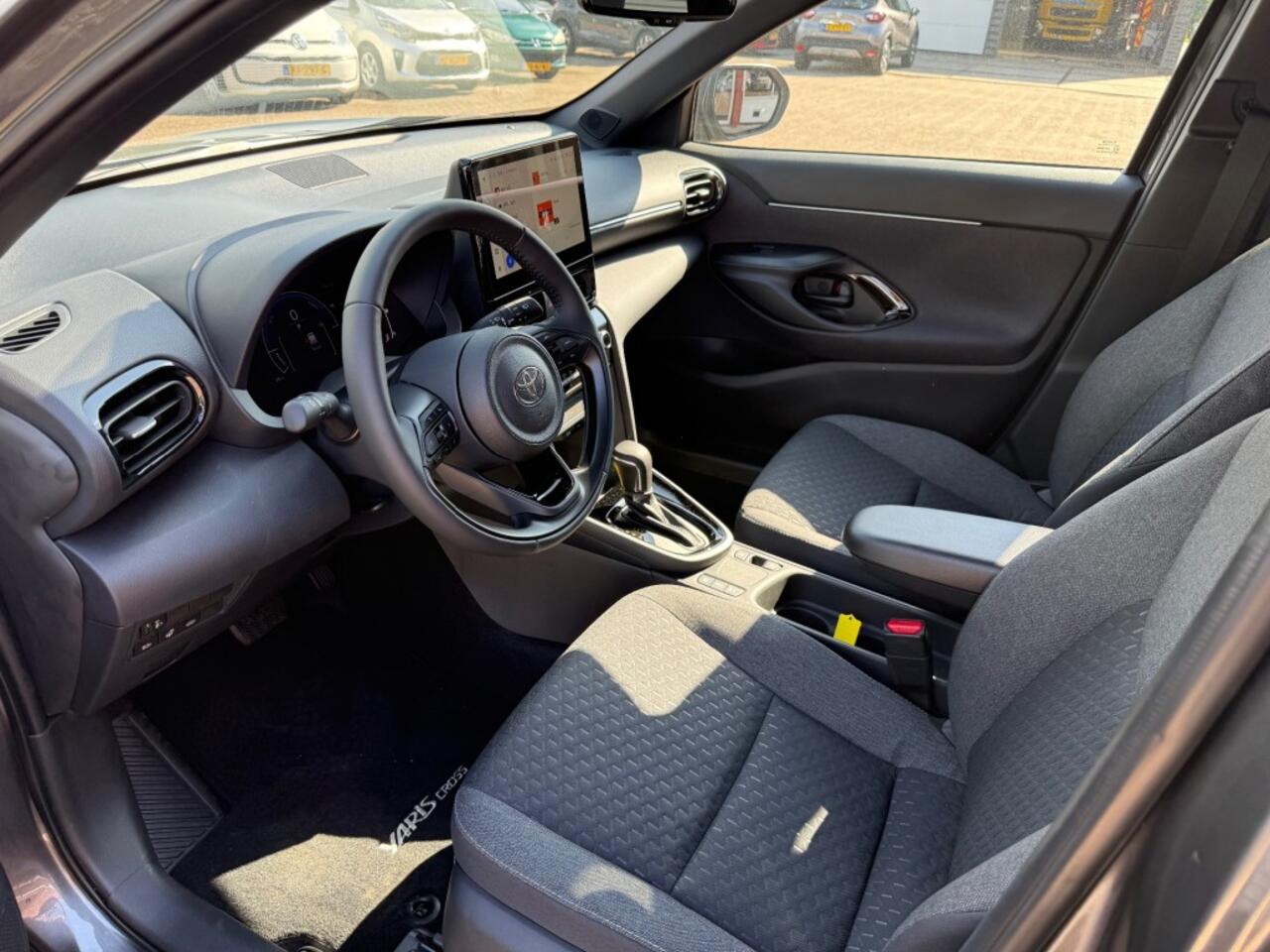 Toyota YARIS 1.5 HYBRID 130 PK DYNAMIC AUTOMAAT Nieuw! LUXE UITVOERING