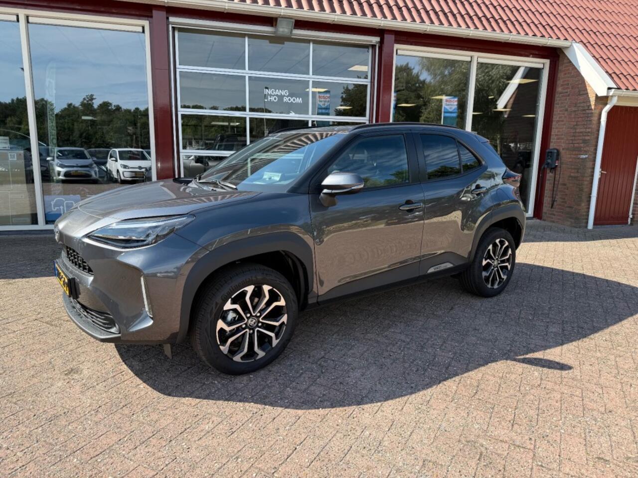 Toyota YARIS 1.5 HYBRID 130 PK DYNAMIC AUTOMAAT Nieuw! LUXE UITVOERING