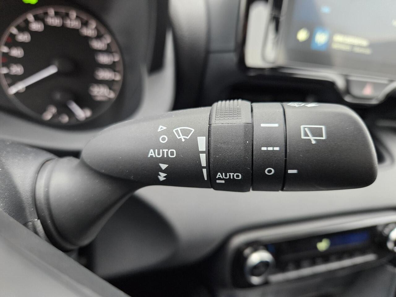 Toyota YARIS 1.5 Hybrid 115 Active | Demo |