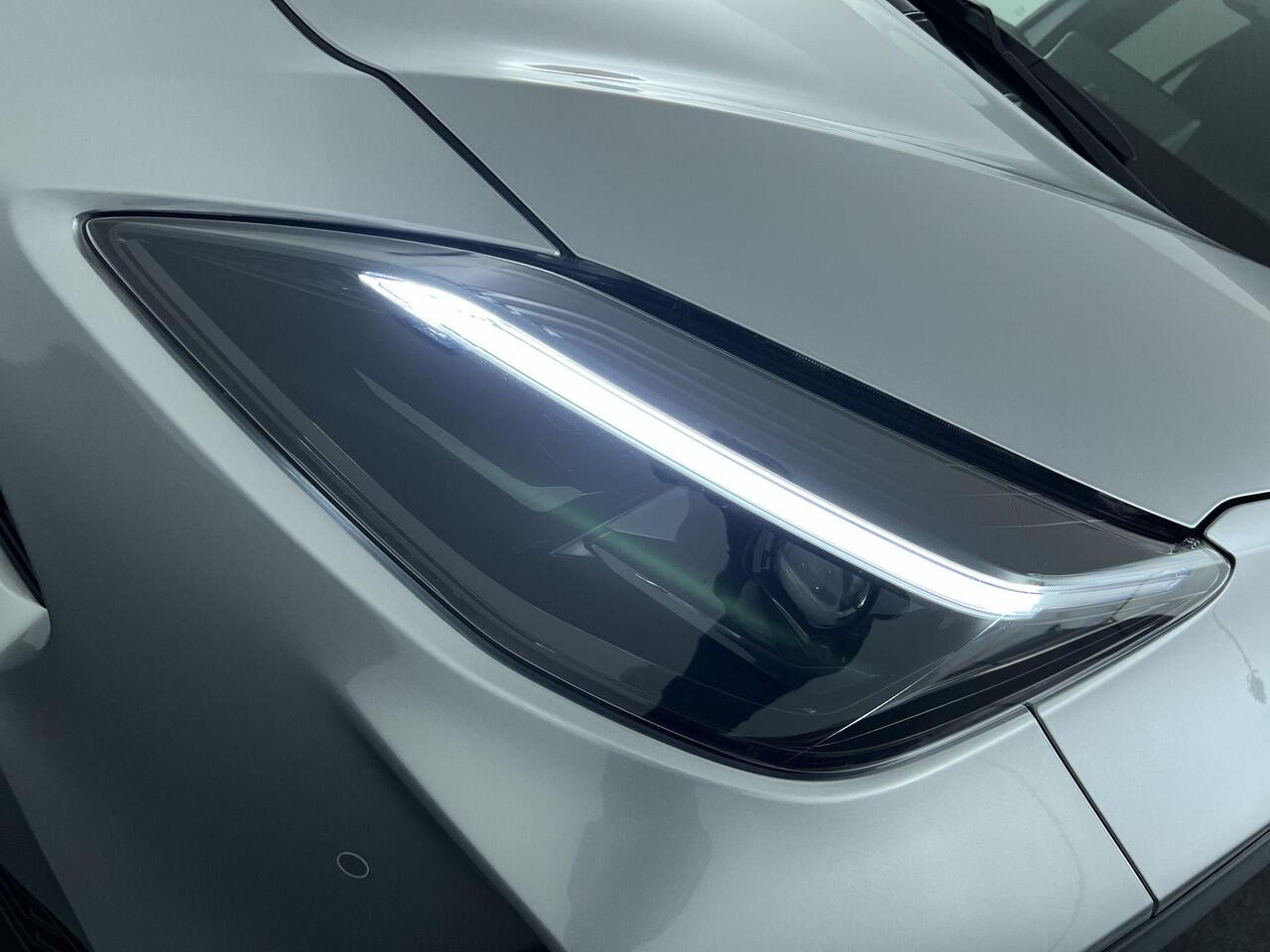 Toyota YARIS Cross 1.5 Hybrid 130 Dynamic | Comfort Pack | Blind spot | Sensoren