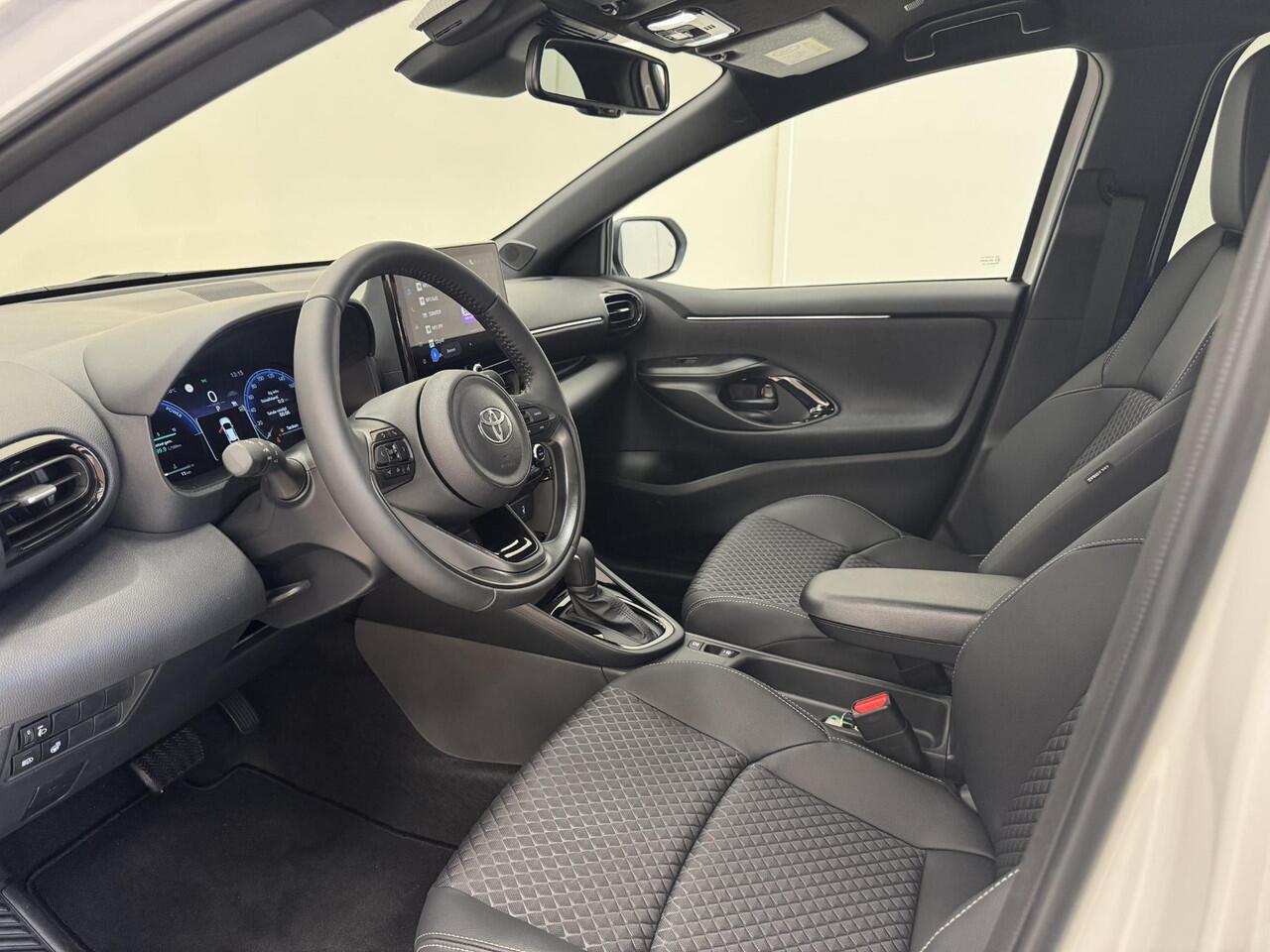 Toyota YARIS 1.5 Hybrid 130 Executive | Nieuw op voorraad |