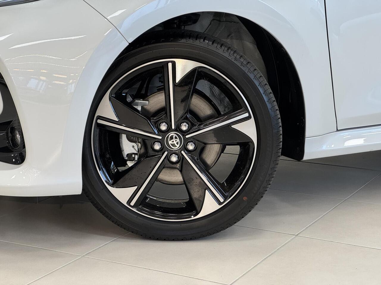 Toyota YARIS 1.5 Hybrid 130 Executive | Nieuw op voorraad |