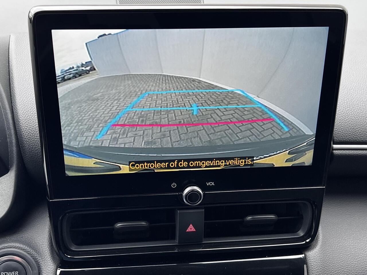 Toyota YARIS Cross 1.5 Hybrid Dynamic Automaat / Fabrieksgarantie tot 04-2028 < 100.000km, tot 10 jaar mogelijk ** / Navigatie (abbo) / Adaptieve CC / Achteruitrijcamera / Apple Carplay Android / 17" LM wielen /