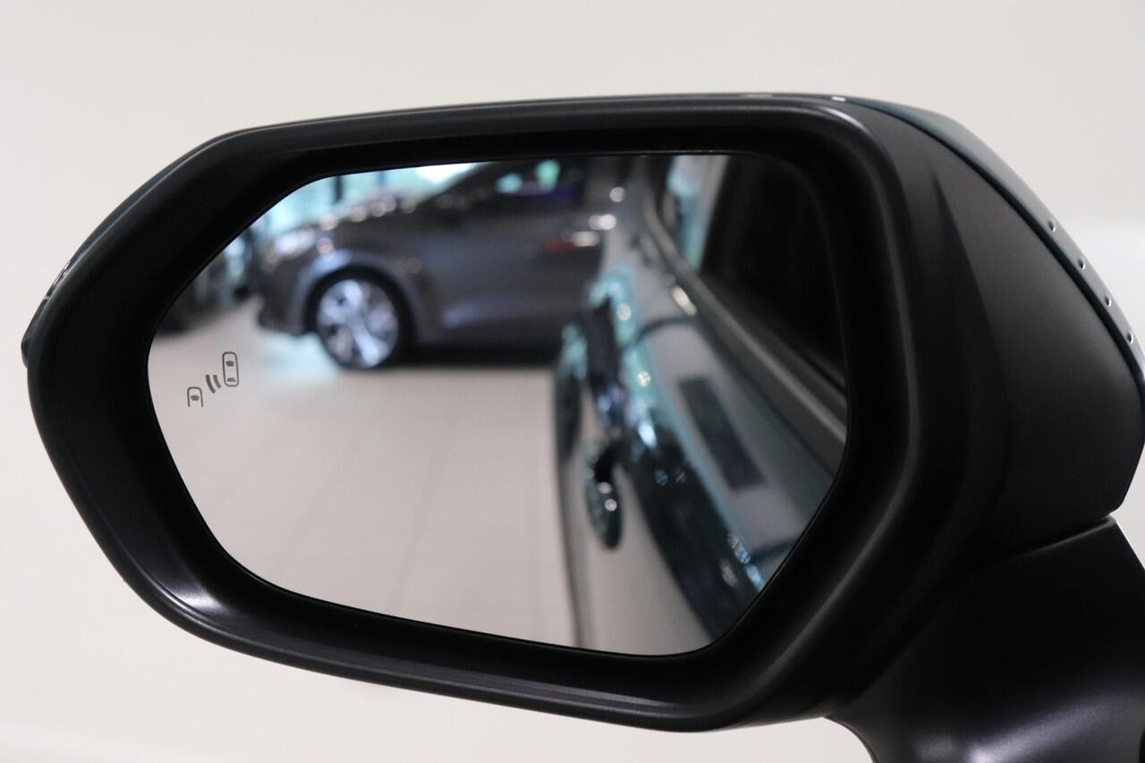 Toyota YARIS Cross 1.5 Hybrid 130 Dynamic, Comfort Pack, BSM, Apple Carplay & Android Auto, Parkeersensoren voor & Achter, Stuur & Stoel verwarming