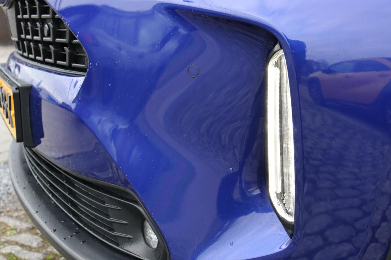 Toyota YARIS Cross 1.5 Hybrid Dynamic, Comfortpack Apple Carplay / Android auto, DAB Radio, Cruise Control, Parkeercamera, Parkeersensoren.