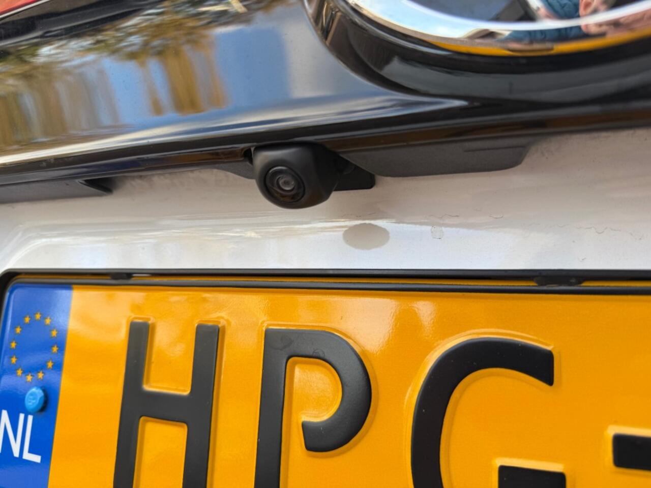 Toyota YARIS 1.5 HYBRID FIRST EDTION NIEUW MODEL! MET TREKHAAK!