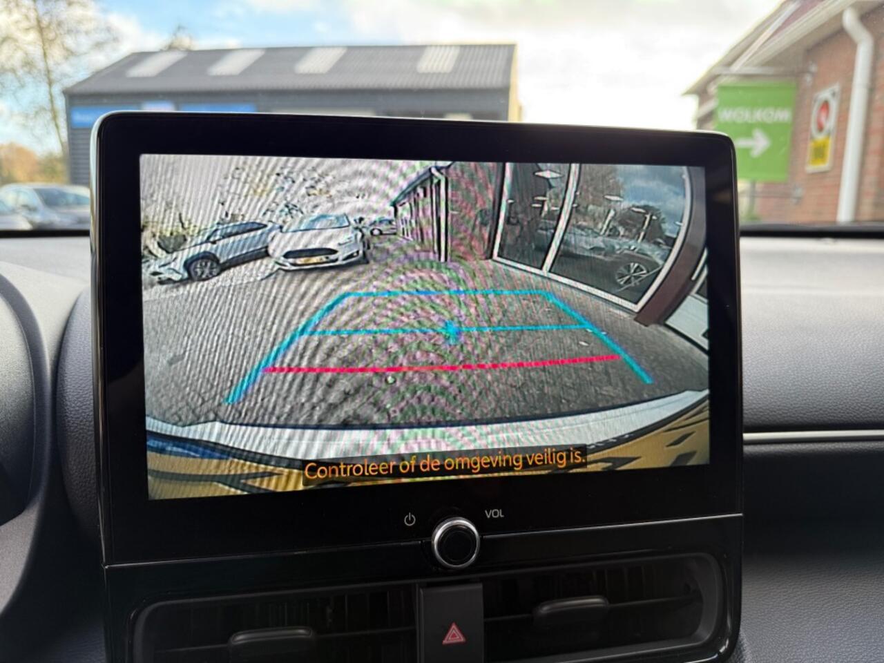 Toyota YARIS 1.5 HYBRID FIRST EDTION NIEUW MODEL! MET TREKHAAK!